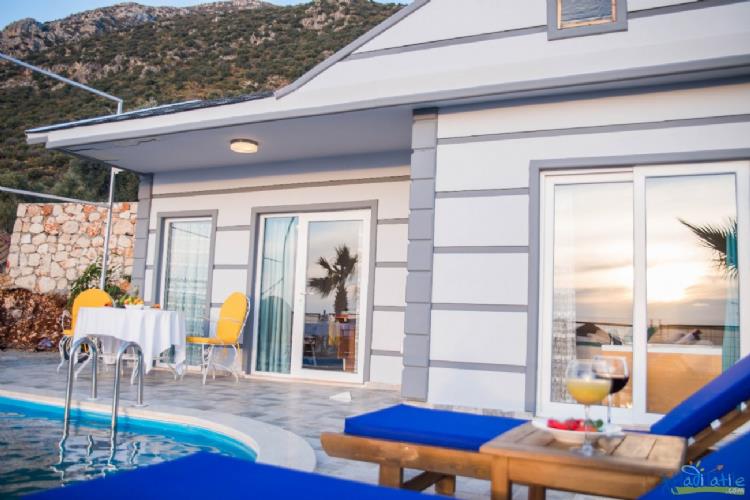 VİLLA HONEY- Kalkan İslamlar'da korunaklı 1+1 balayı villası