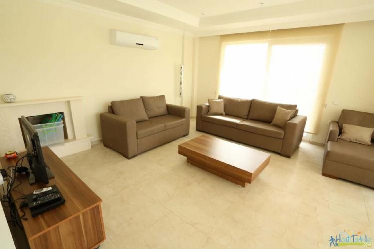 VİLLA DEFNE3-Fethiye Ölüdenizde doğa içinde ortak havuzlu aile villası