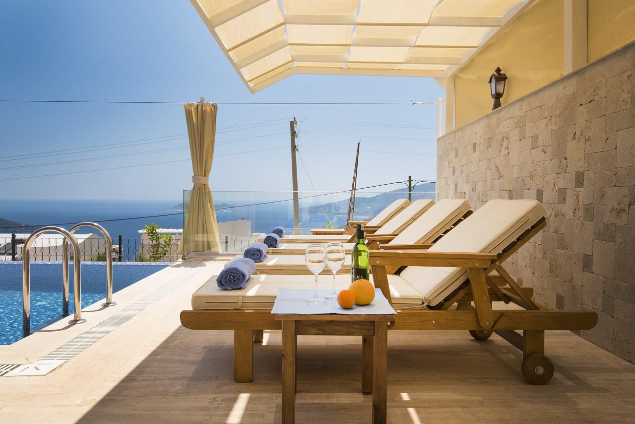 VİLLA KIZIL-Kalkan İslamlar bölgesinde korunaklı aile villası