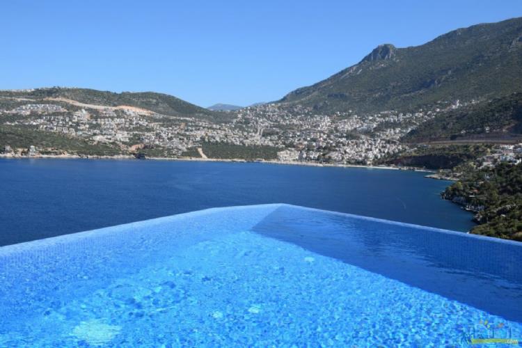 VİLLA KIŞLA-KALKAN KIŞLA MEVKİNDE JAKUZİLİ VİLLA