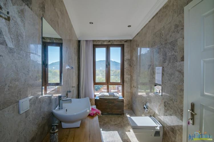 VİLLA AY-Kayaköyde korunaklı aile villası