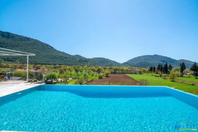 VİLLA AY-Kayaköyde korunaklı aile villası