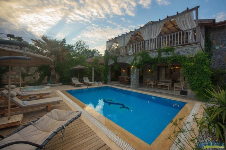 VİLLA SOLE-Fethiye Kayaköy'de jakuzili korunaklı villa