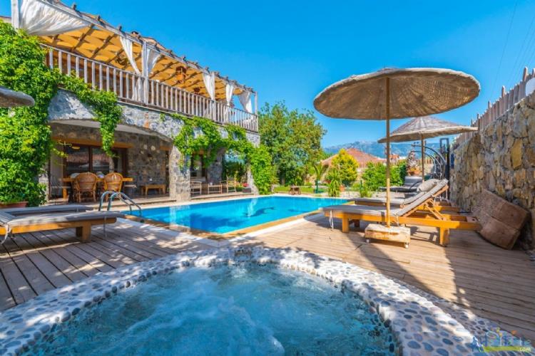 VİLLA SOLE-Fethiye Kayaköy'de jakuzili korunaklı villa