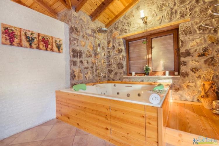 VİLLA SOLE-Fethiye Kayaköy'de jakuzili korunaklı villa