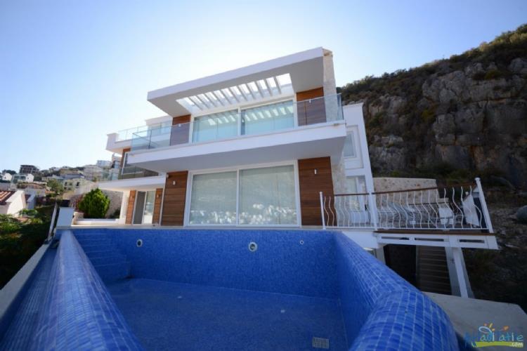 VİLLA KIŞLA-KALKAN KIŞLA MEVKİNDE JAKUZİLİ VİLLA