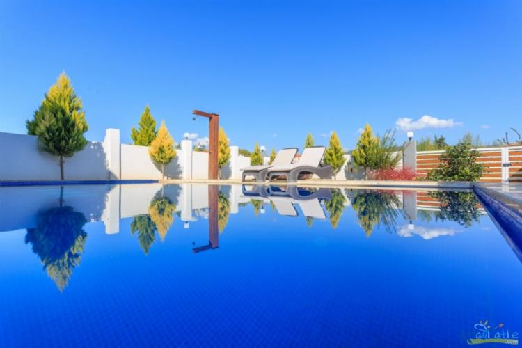 Villa moon-Denize 400 M aile villası