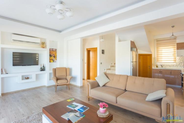 Villa Güney-Denize 400 M aile villası