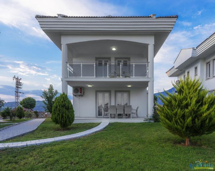 VİLLA GÜN-Fethiye Ölüdenizde doğa içinde ortak havuzlu aile villası