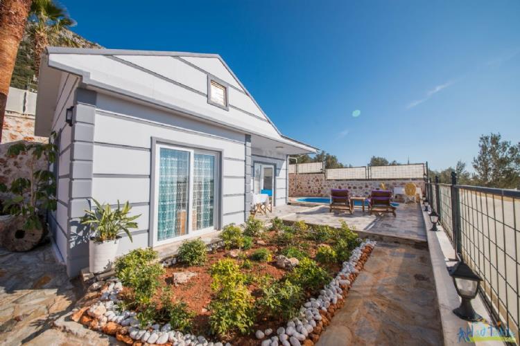 VİLLA HONEY- Kalkan İslamlar'da korunaklı 1+1 balayı villası