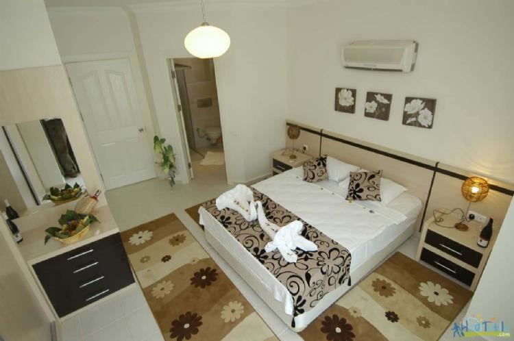 VİLLA TAŞ EV-Fethiye Ölüdenizde doğa içinde ortak havuzlu aile villası