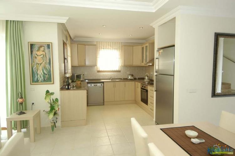 VİLLA TAŞ EV-Fethiye Ölüdenizde doğa içinde ortak havuzlu aile villası