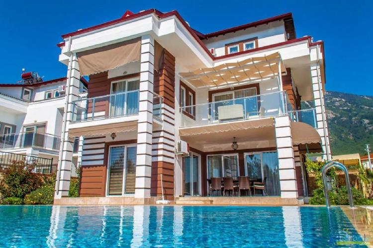 VİLLA DEFNE4-Fethiye Ölüdenizde doğa içinde ortak havuzlu aile villası